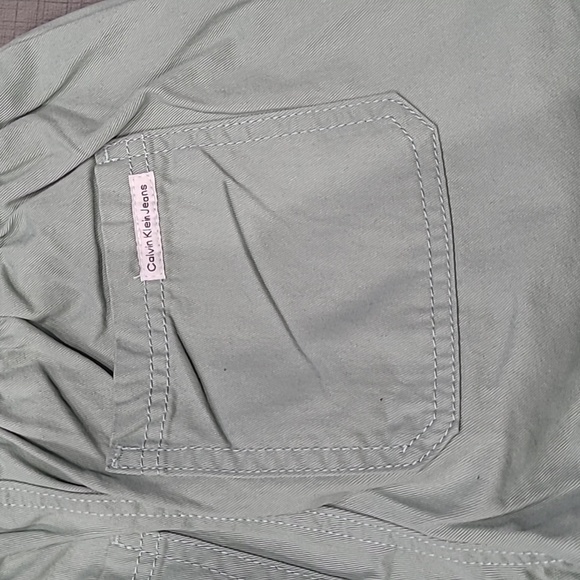 CK Green Shorts 8 NWT - Picture 3 of 3